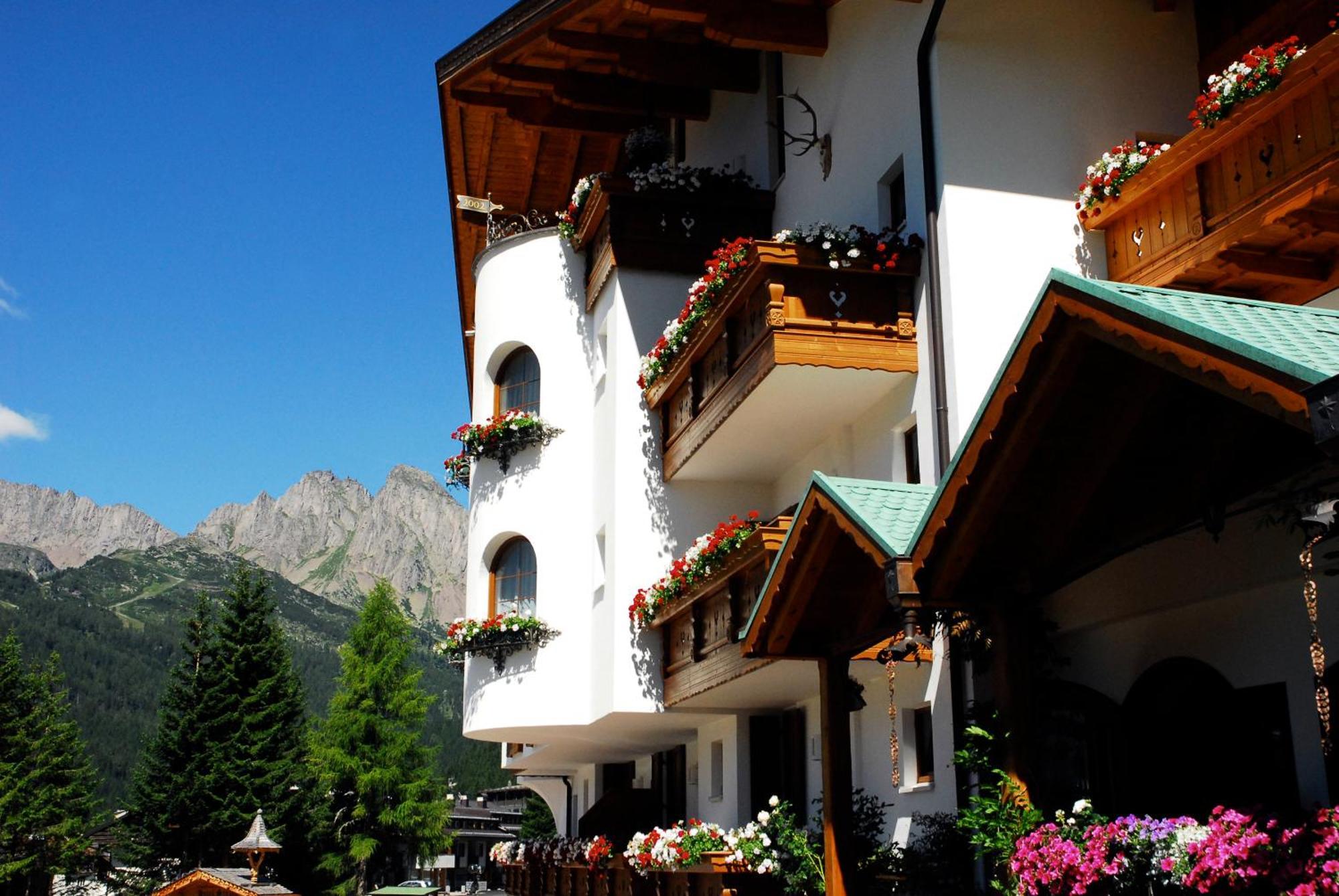 Hotel Stalon Sankt Martin am Sismunthbach Exterior foto